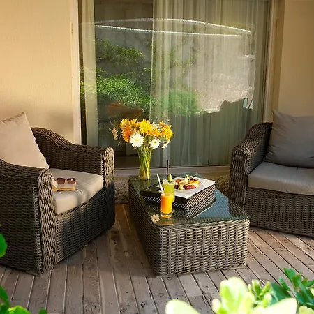 Peninsula Gardens - Adults Only 3*
